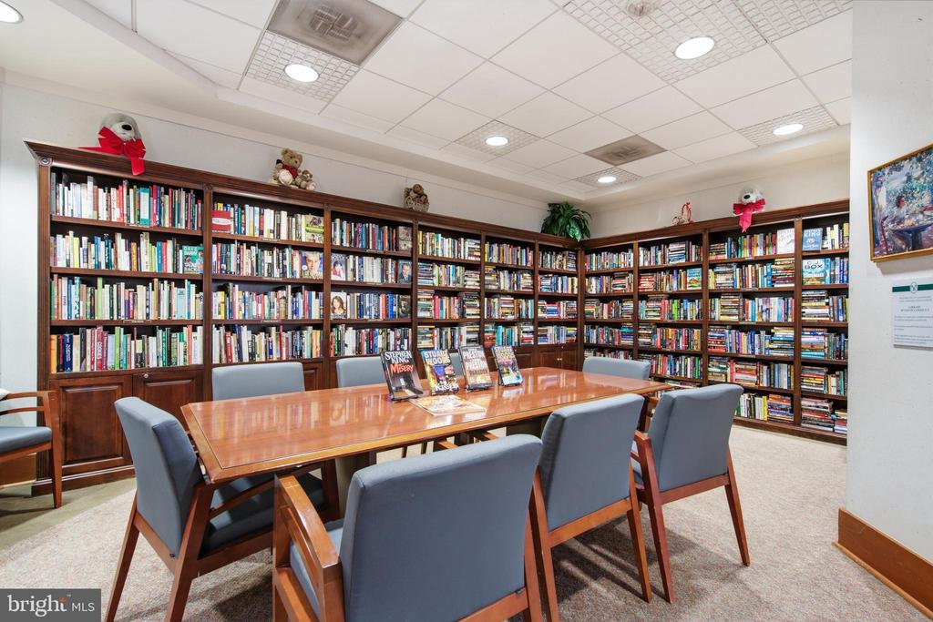 309 YOAKUM PARKWAY Unit: #406