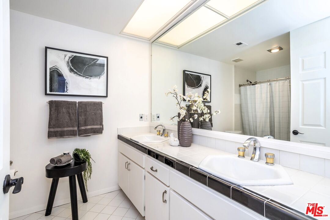 14960 Dickens St Unit: 313