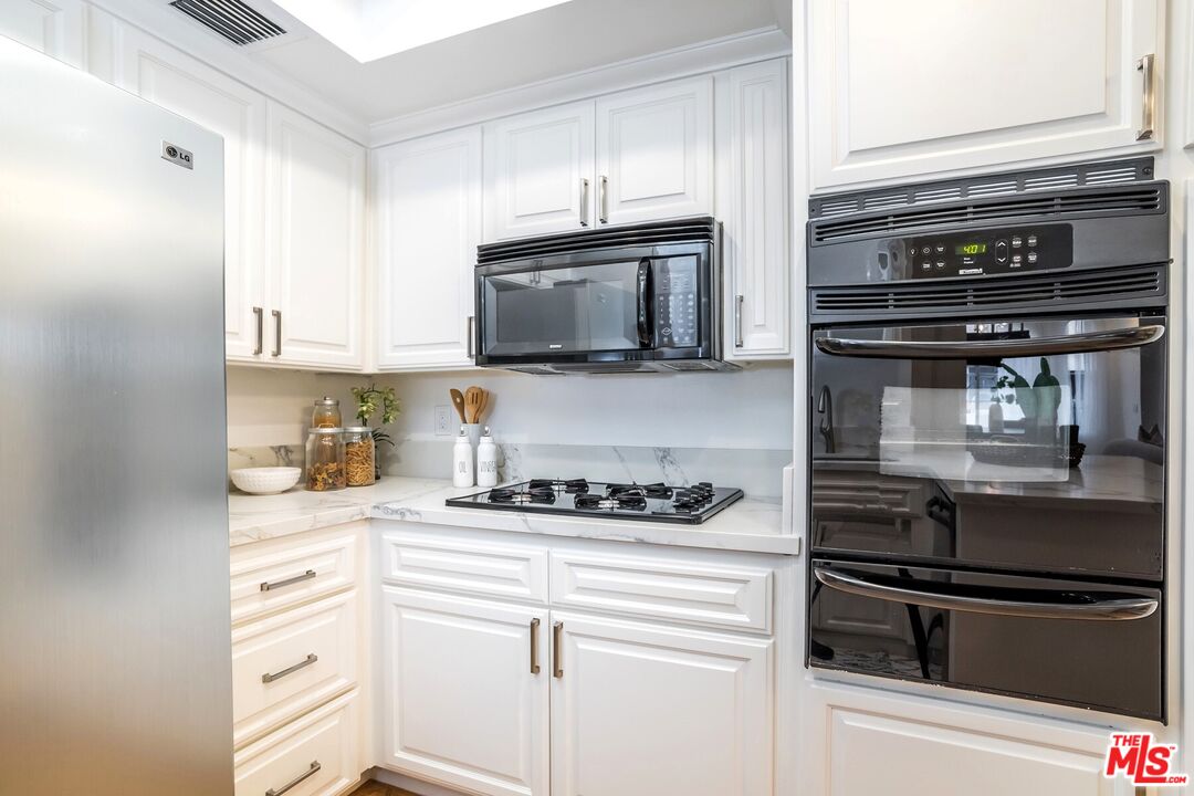 14960 Dickens St Unit: 313