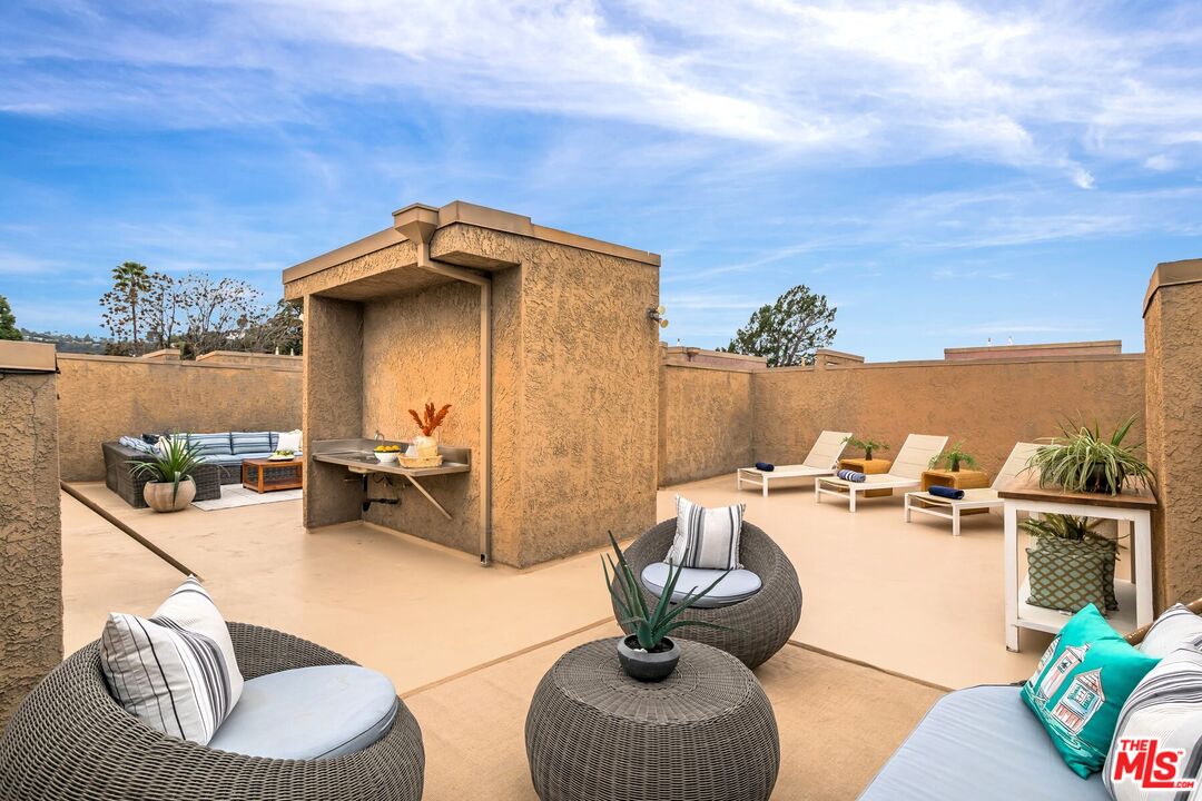 14960 Dickens St Unit: 313