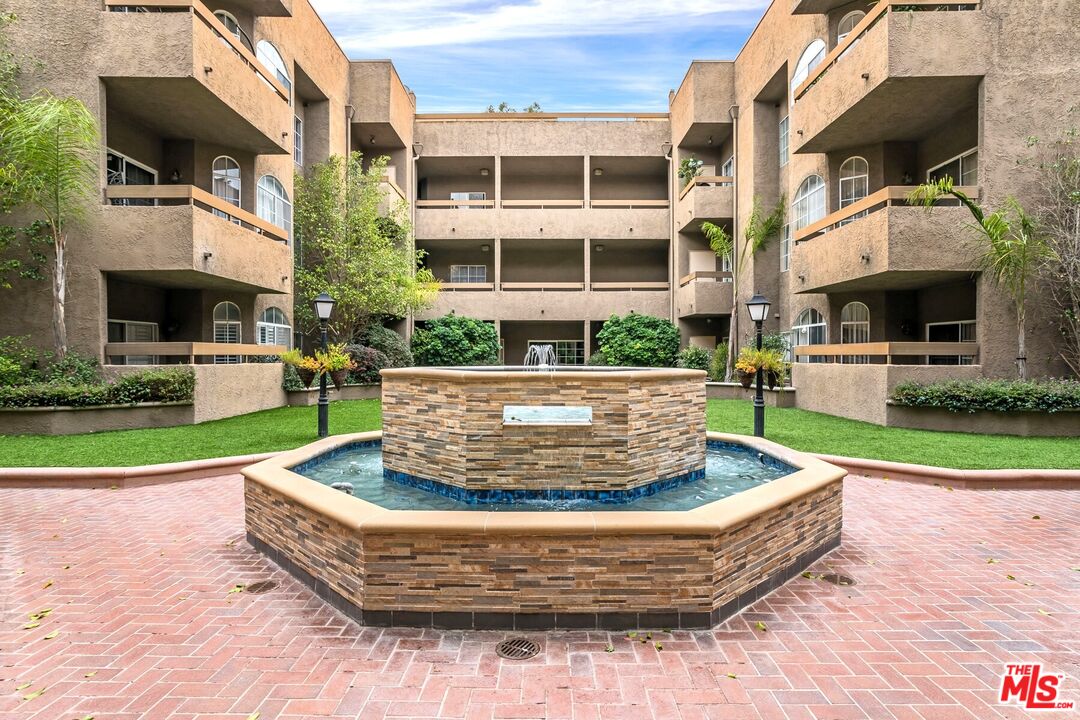 14960 Dickens St Unit: 313