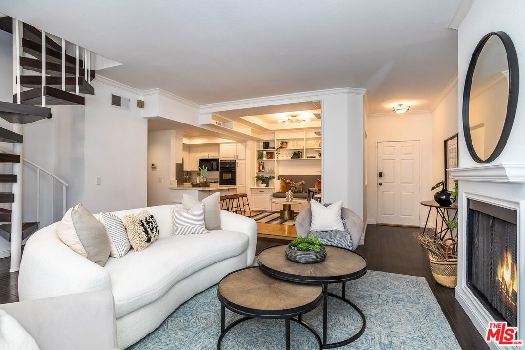 14960 Dickens St Unit: 313