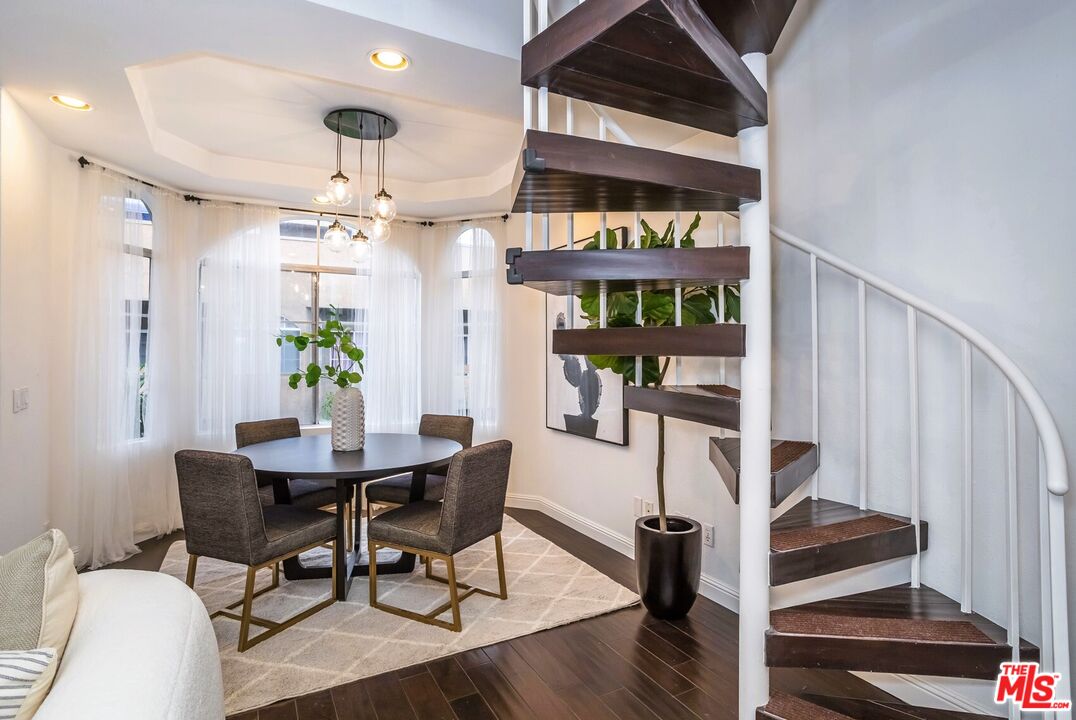 14960 Dickens St Unit: 313