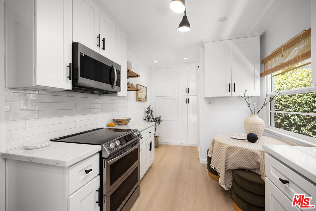 13332 Valleyheart Dr