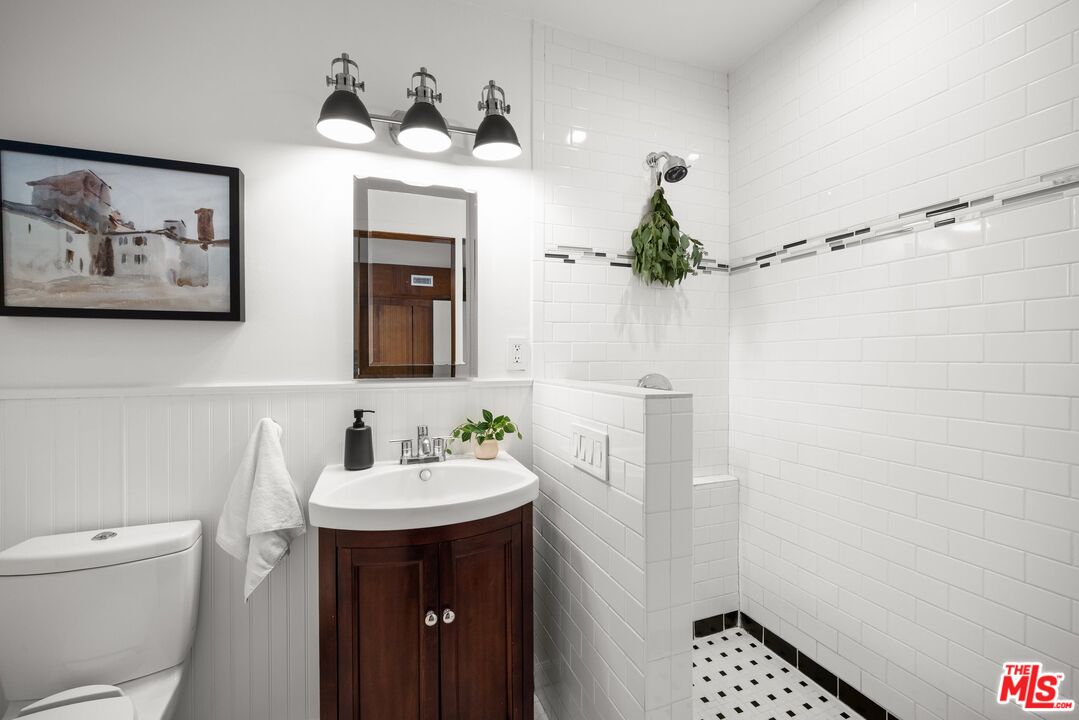 13332 Valleyheart Dr