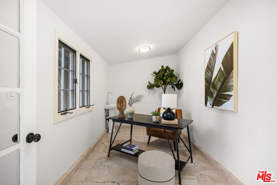 13332 Valleyheart Dr