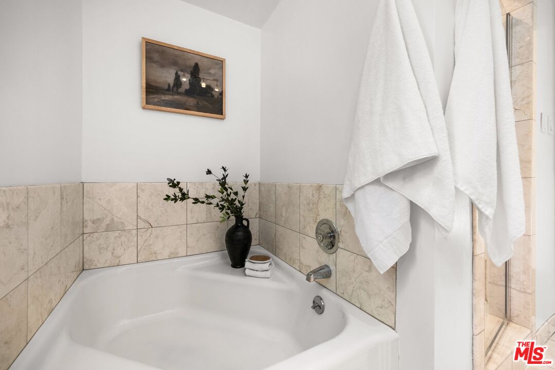 13332 Valleyheart Dr