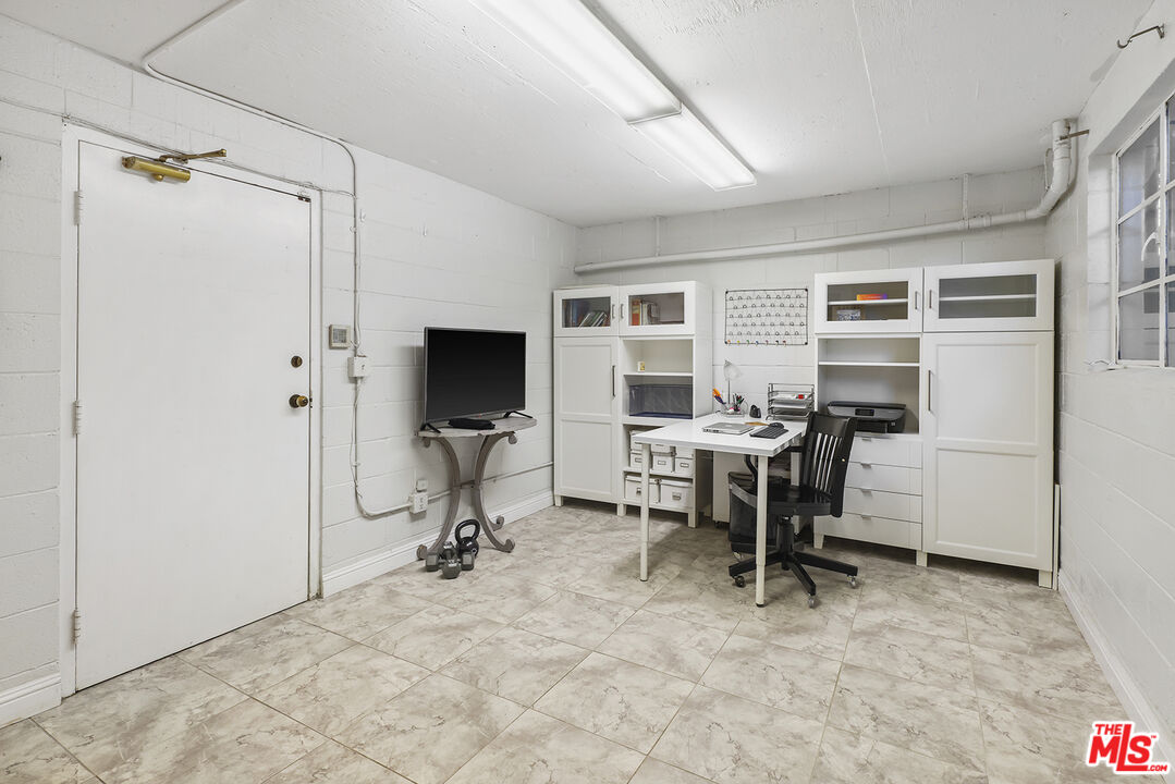 4420 Tujunga Ave Unit: 3