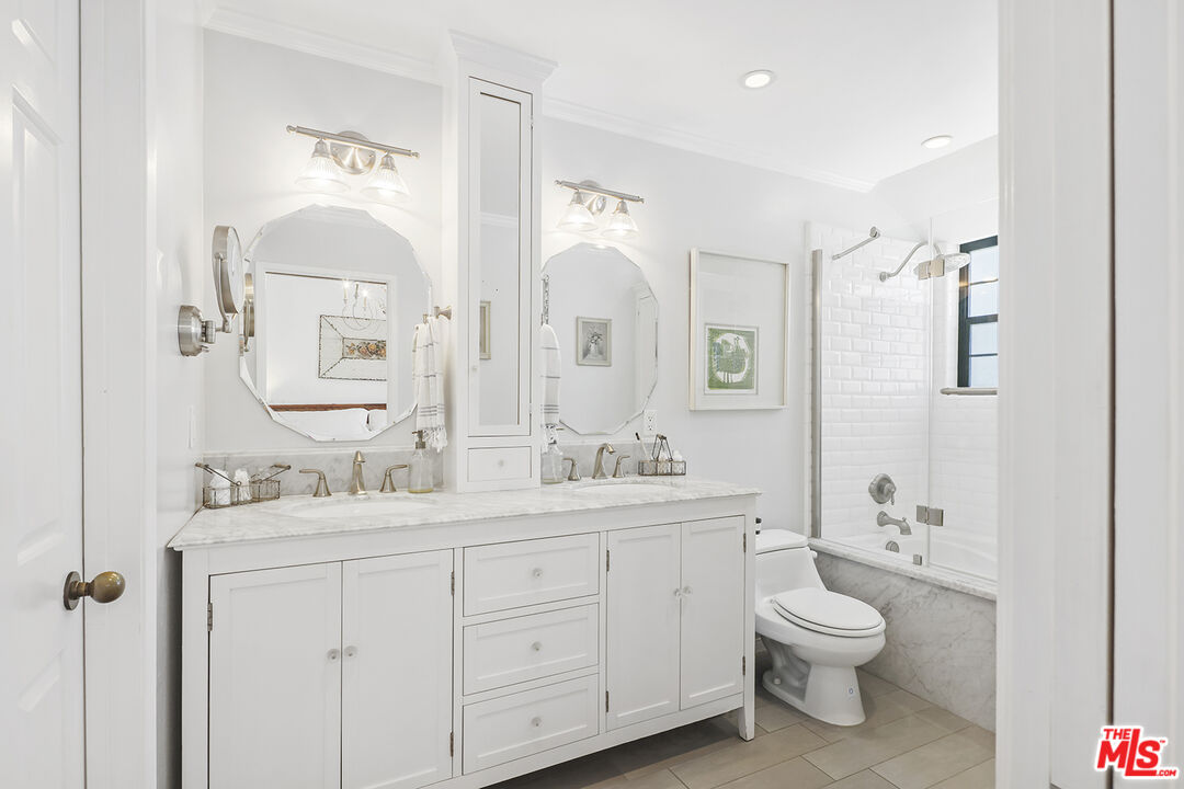 4420 Tujunga Ave Unit: 3