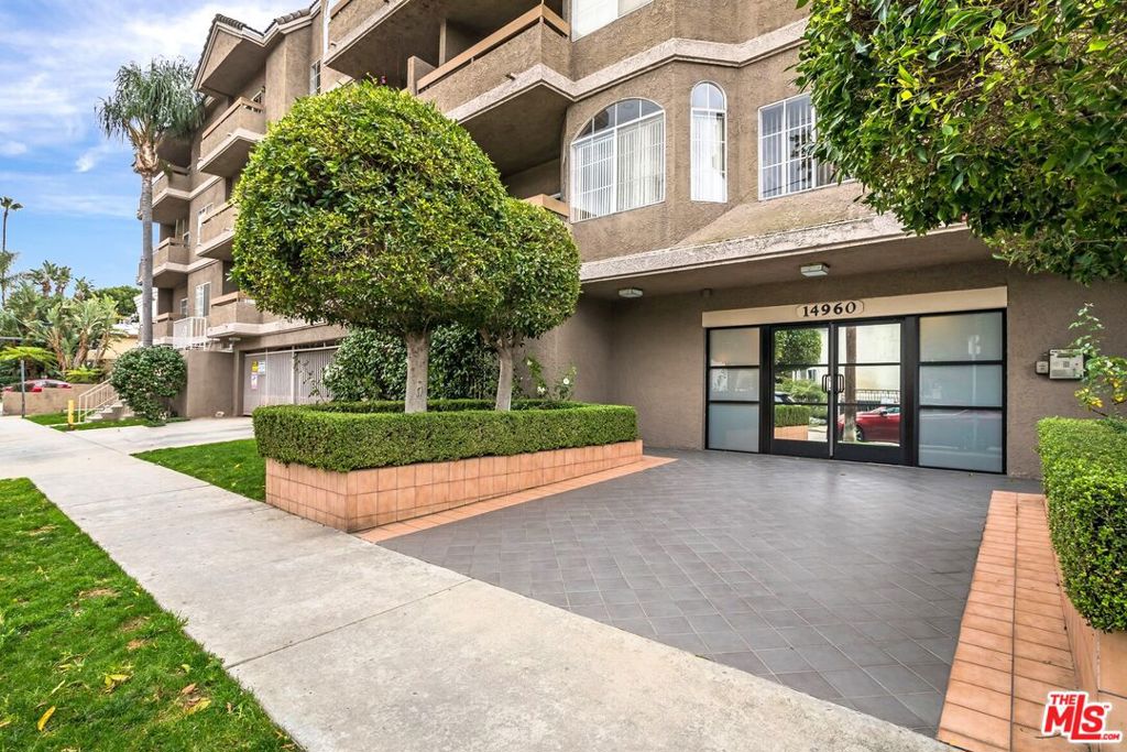 14960 Dickens Street 313