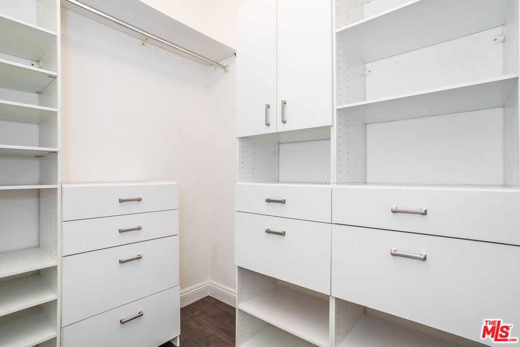 14960 Dickens Street 313