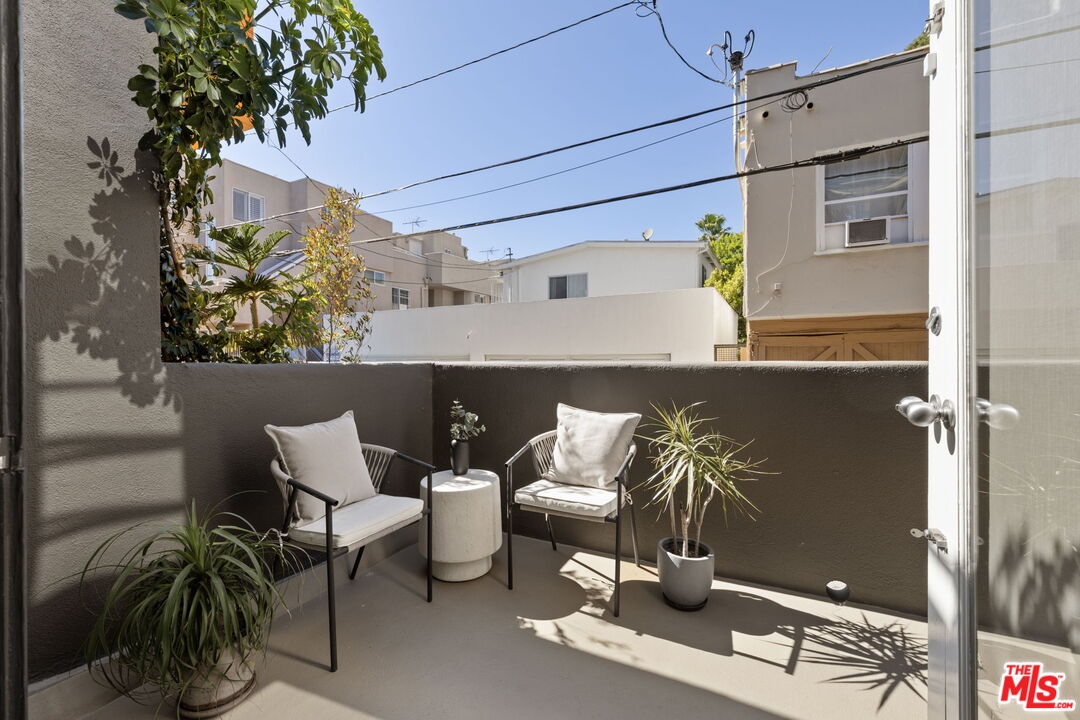 1319 Harvard St Unit: 5