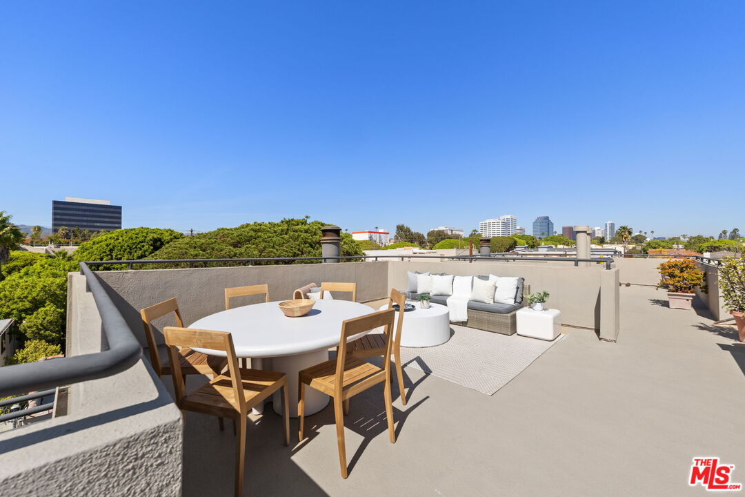 1319 Harvard St Unit: 5