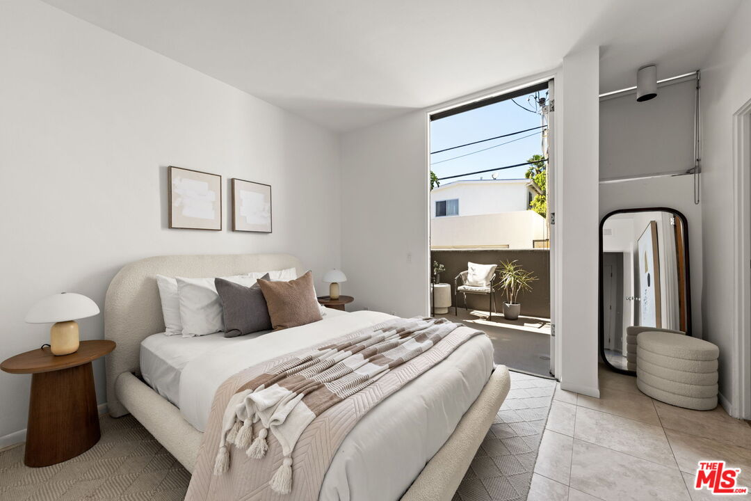 1319 Harvard St Unit: 5