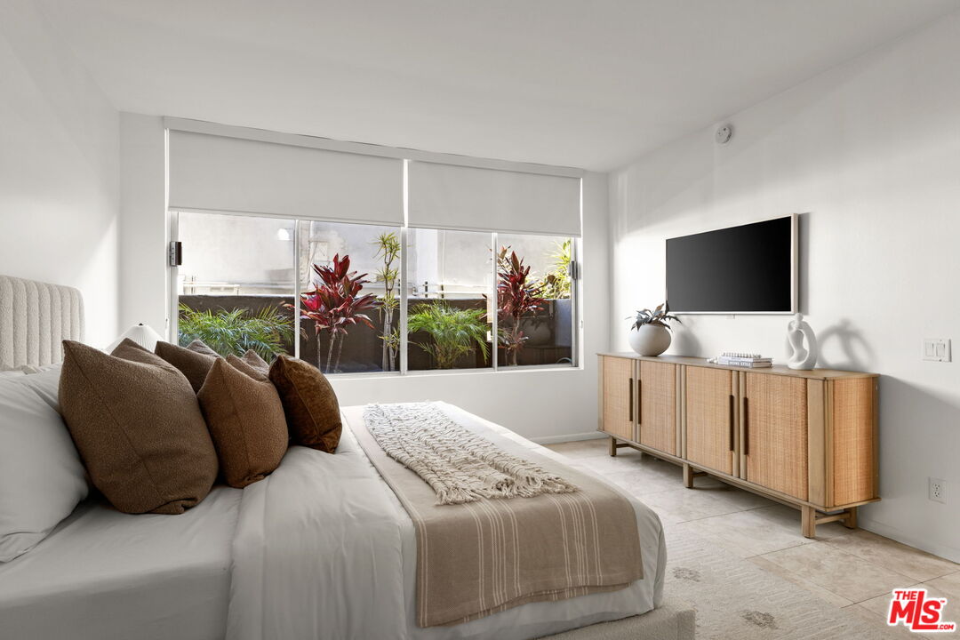 1319 Harvard St Unit: 5