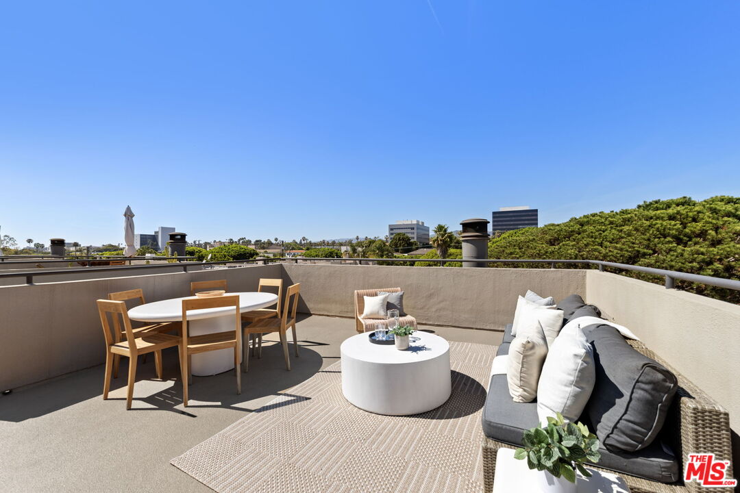 1319 Harvard St Unit: 5