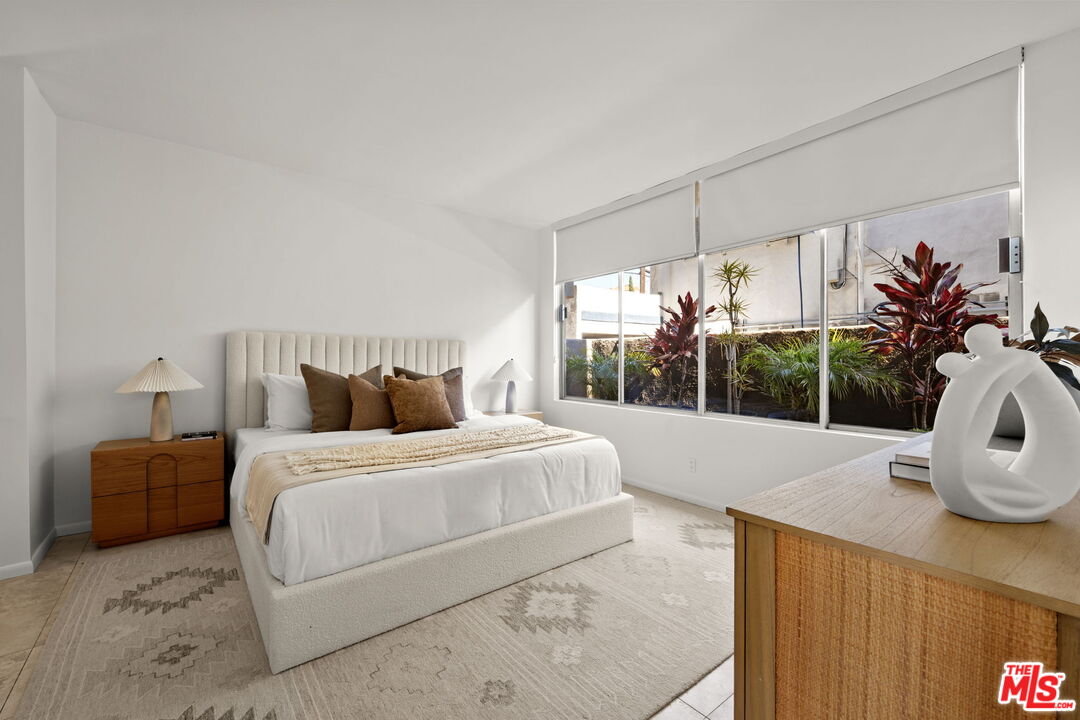 1319 Harvard St Unit: 5