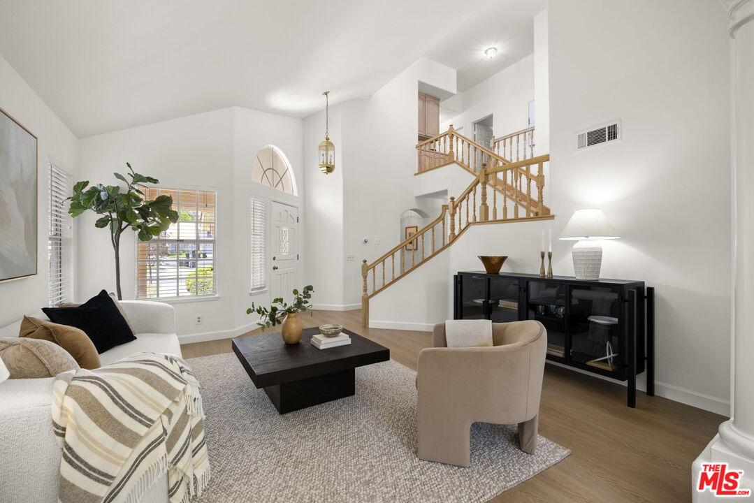 566 Innwood Rd