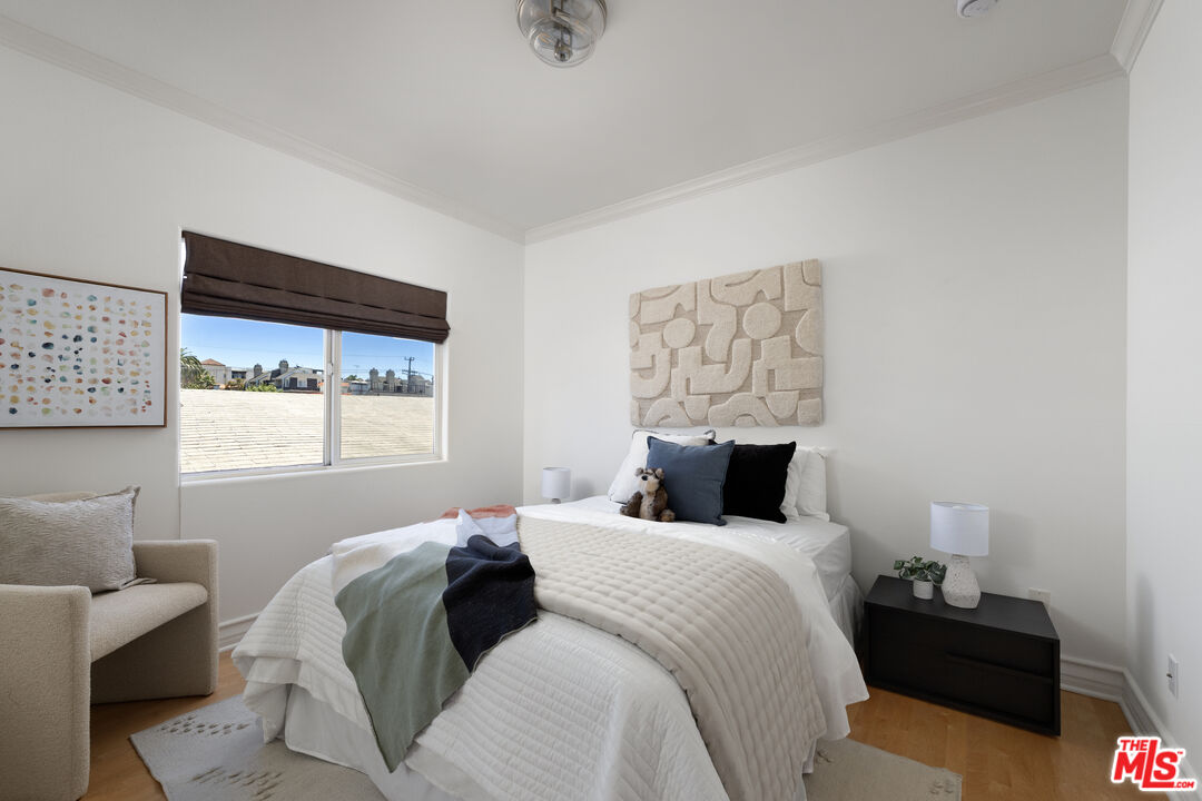 11723 Mayfield Ave Unit: 3