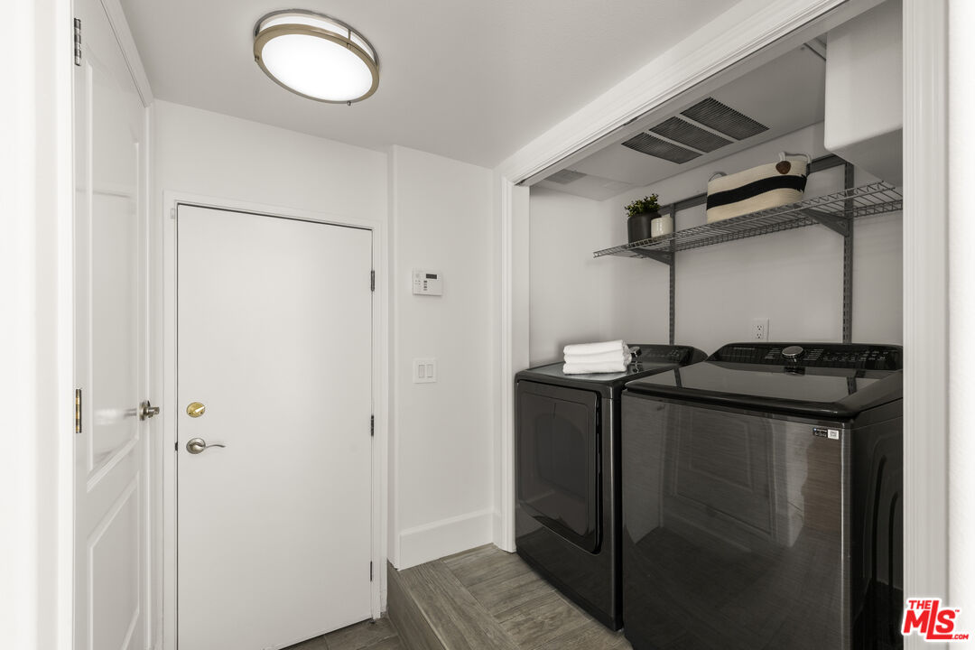 11723 Mayfield Ave Unit: 3
