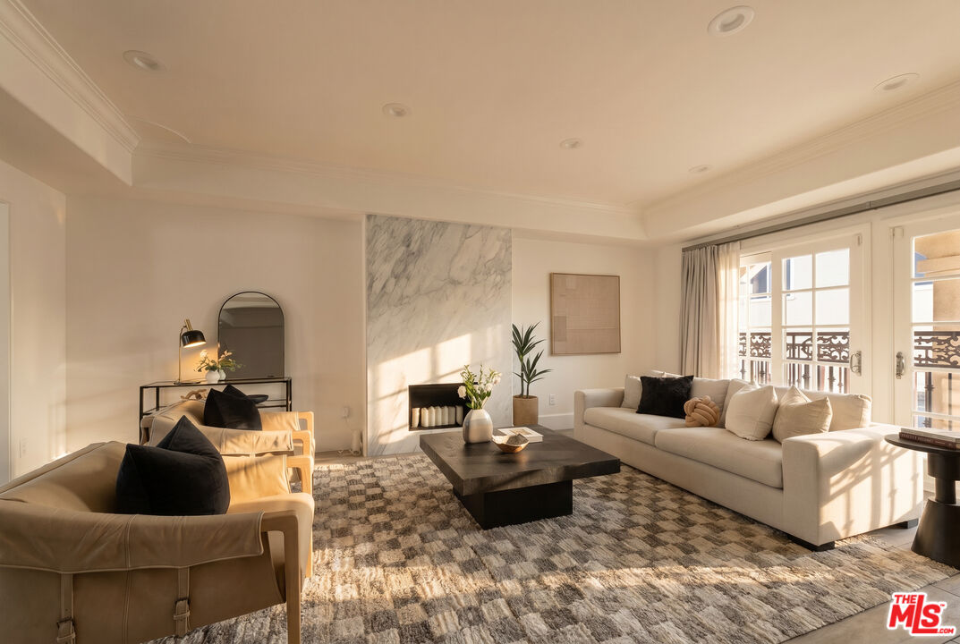 11723 Mayfield Ave Unit: 3
