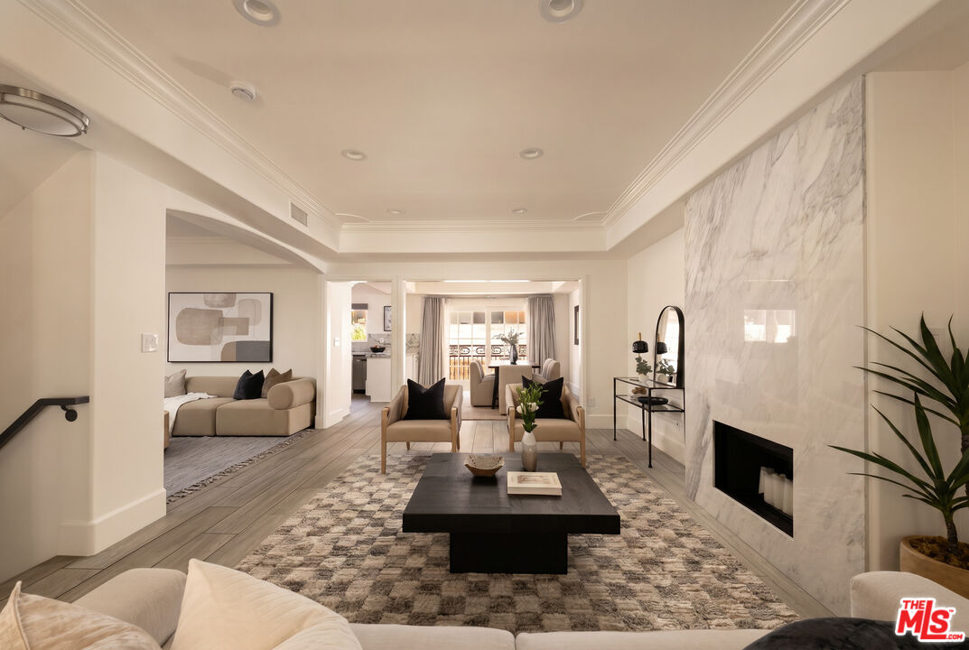 11723 Mayfield Ave Unit: 3