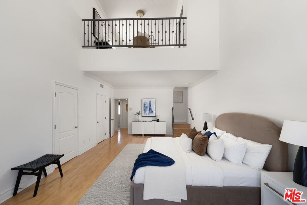 11723 Mayfield Ave Unit: 3
