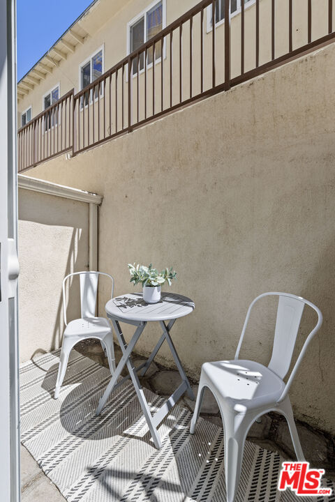 11723 Mayfield Ave Unit: 3