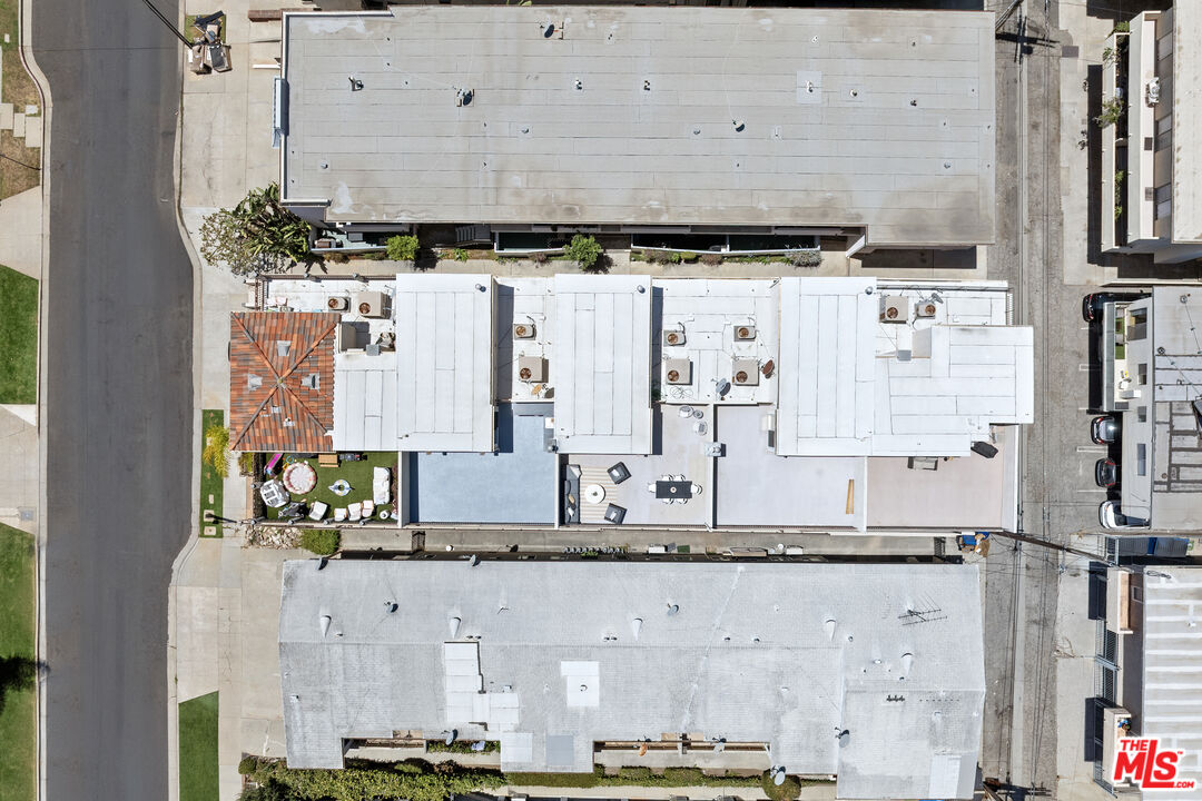 11723 Mayfield Ave Unit: 3