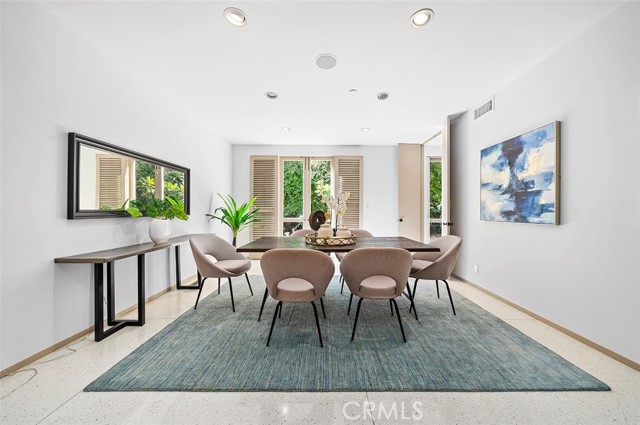 1111 S Orange Grove BLVD