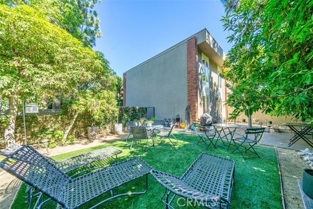 1111 S Orange Grove BLVD