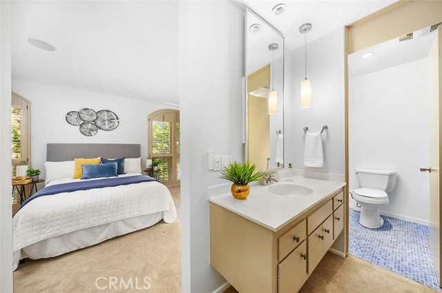 1111 S Orange Grove BLVD