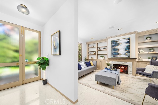 1111 S Orange Grove BLVD