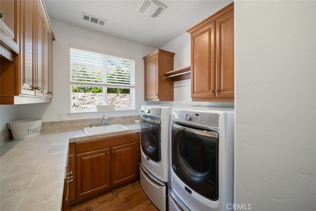 1494 Vista Tesoro Place