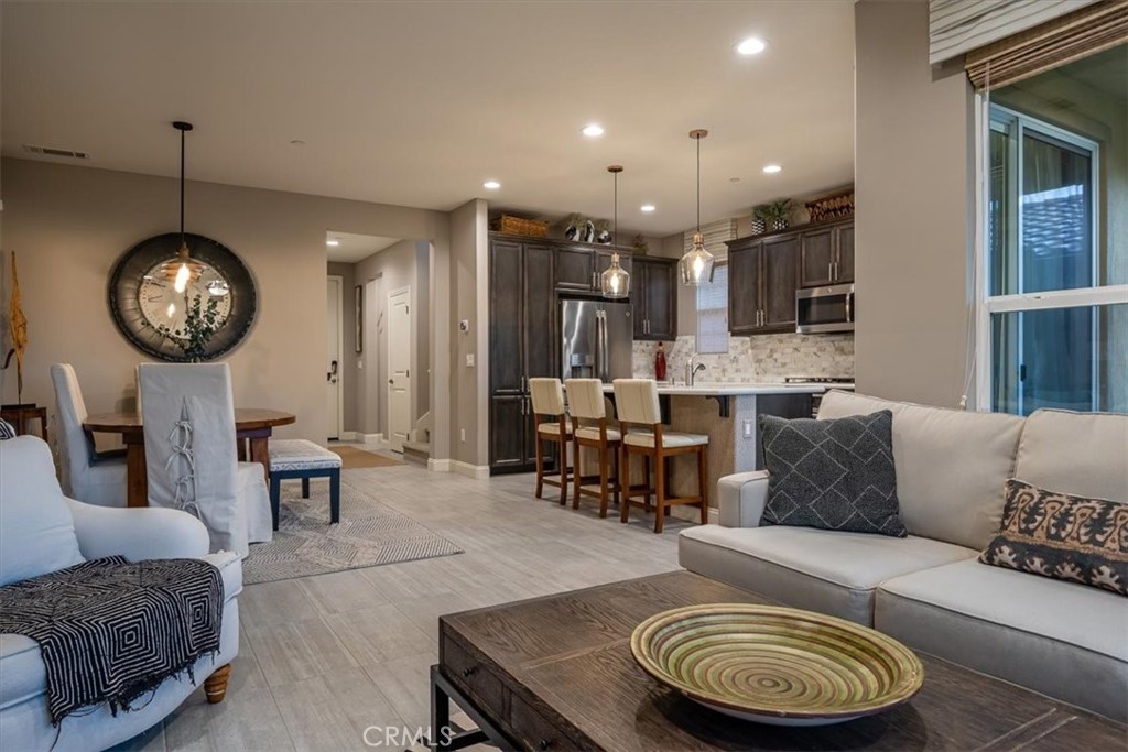 1170 Spring Azure Way 45