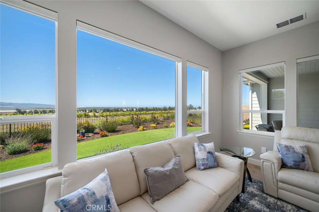 1654 Eucalyptus Road