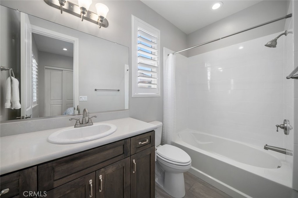 1654 Eucalyptus Road