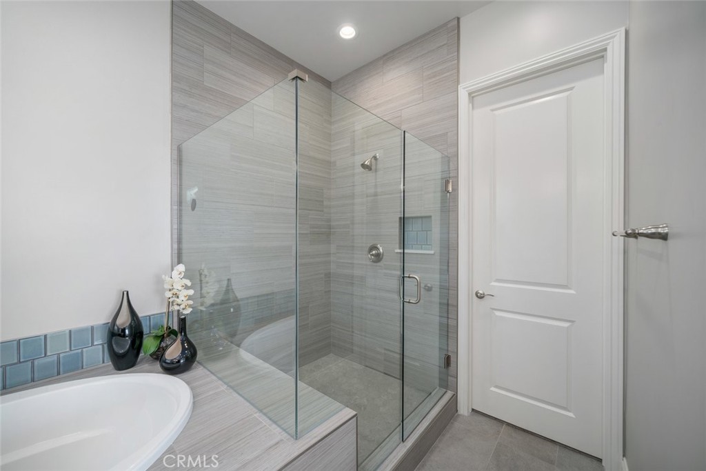 1654 Eucalyptus Road