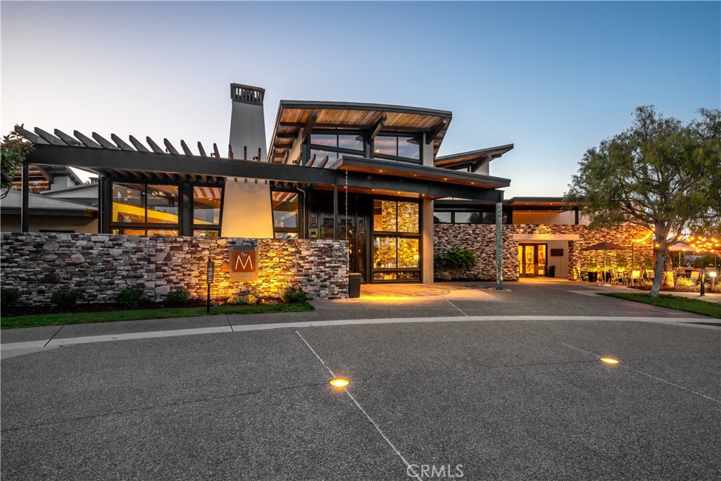 1654 Eucalyptus Road