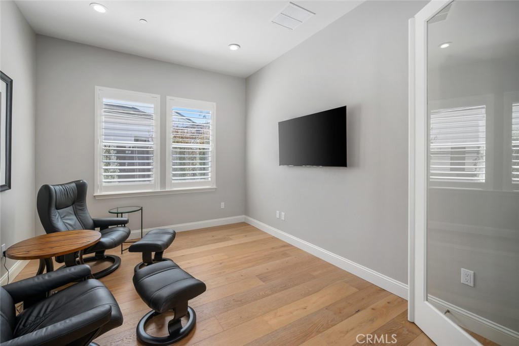 1654 Eucalyptus Road