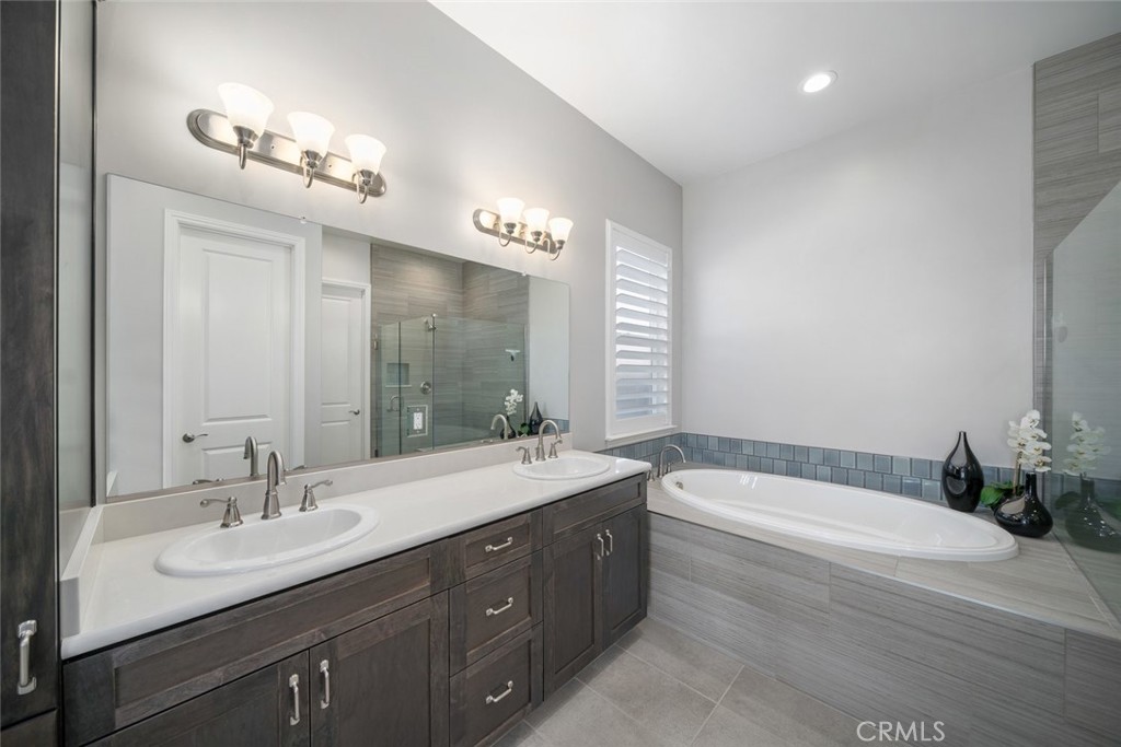 1654 Eucalyptus Road