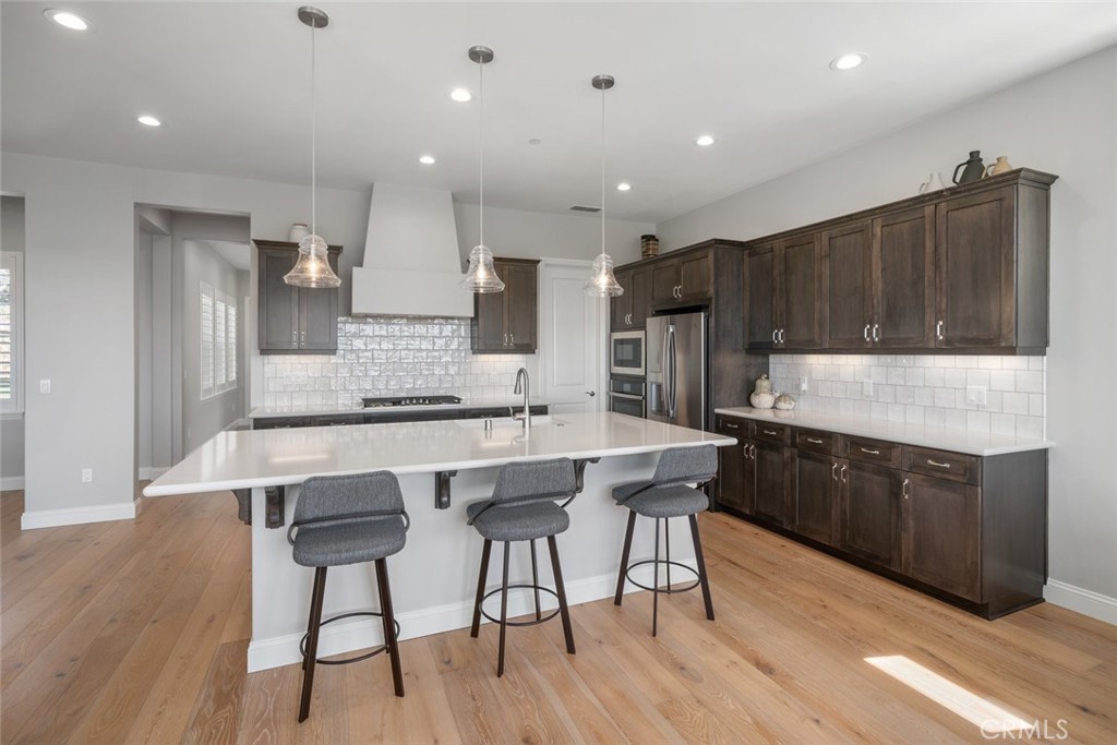 1654 Eucalyptus Road