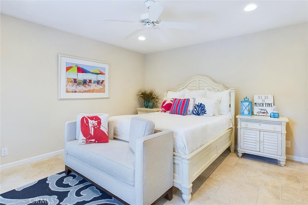 323 La Paloma Avenue