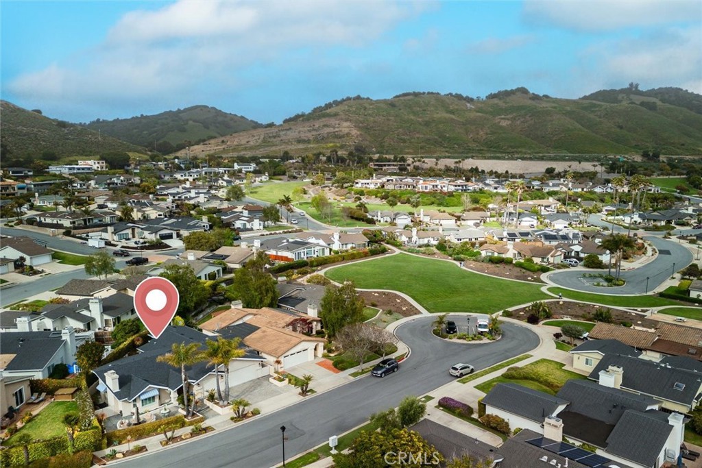 323 La Paloma Avenue