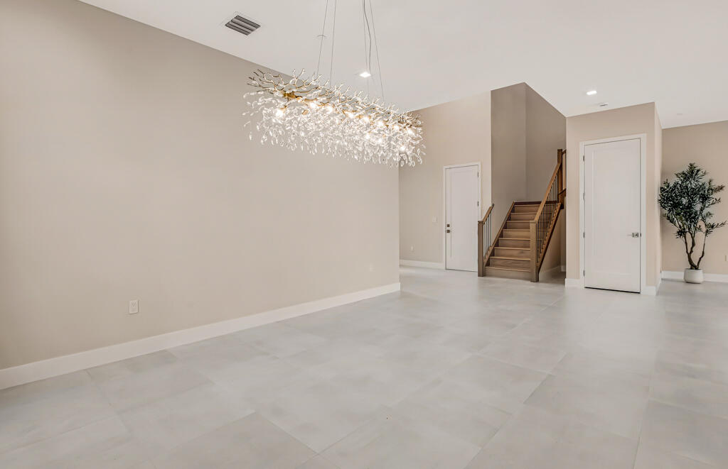 10018 SKYLOFT Street