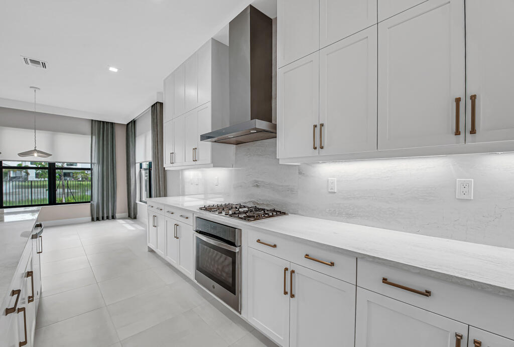 10018 SKYLOFT Street