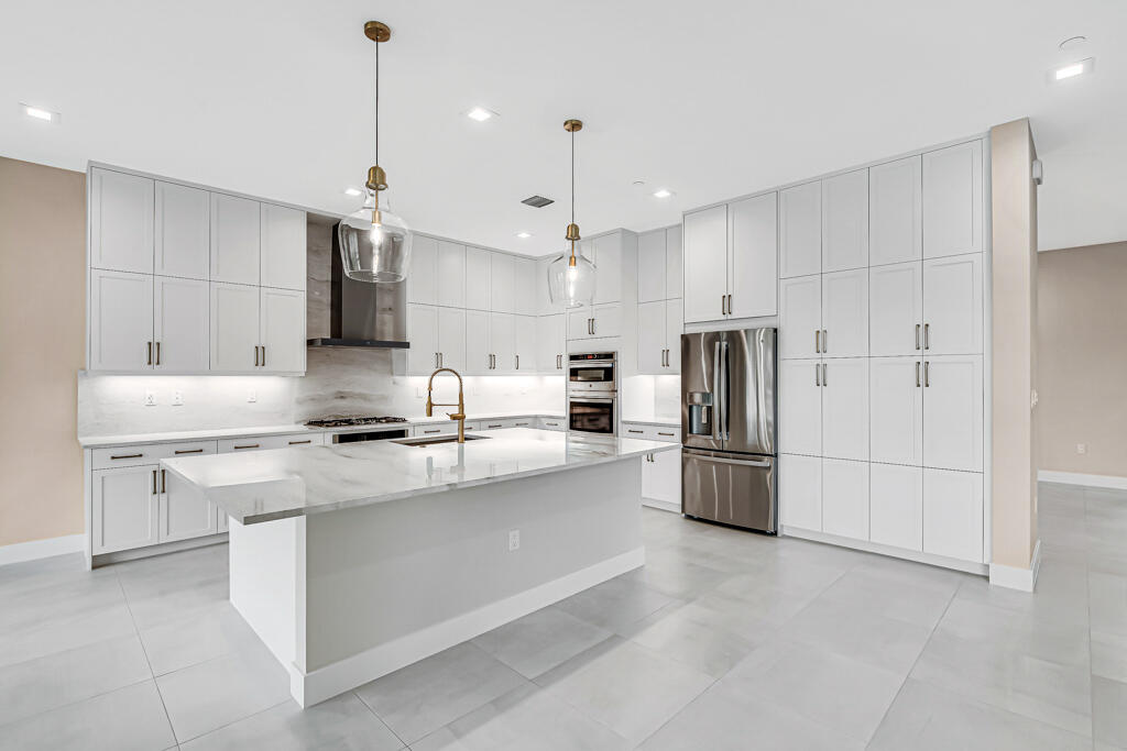 10018 SKYLOFT Street