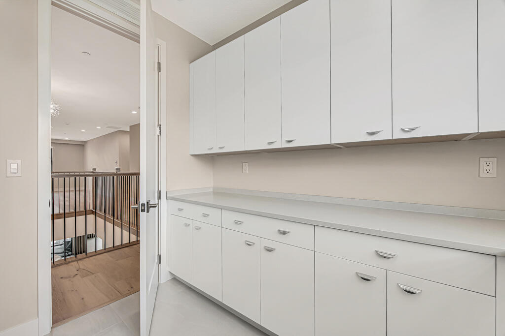 10018 SKYLOFT Street