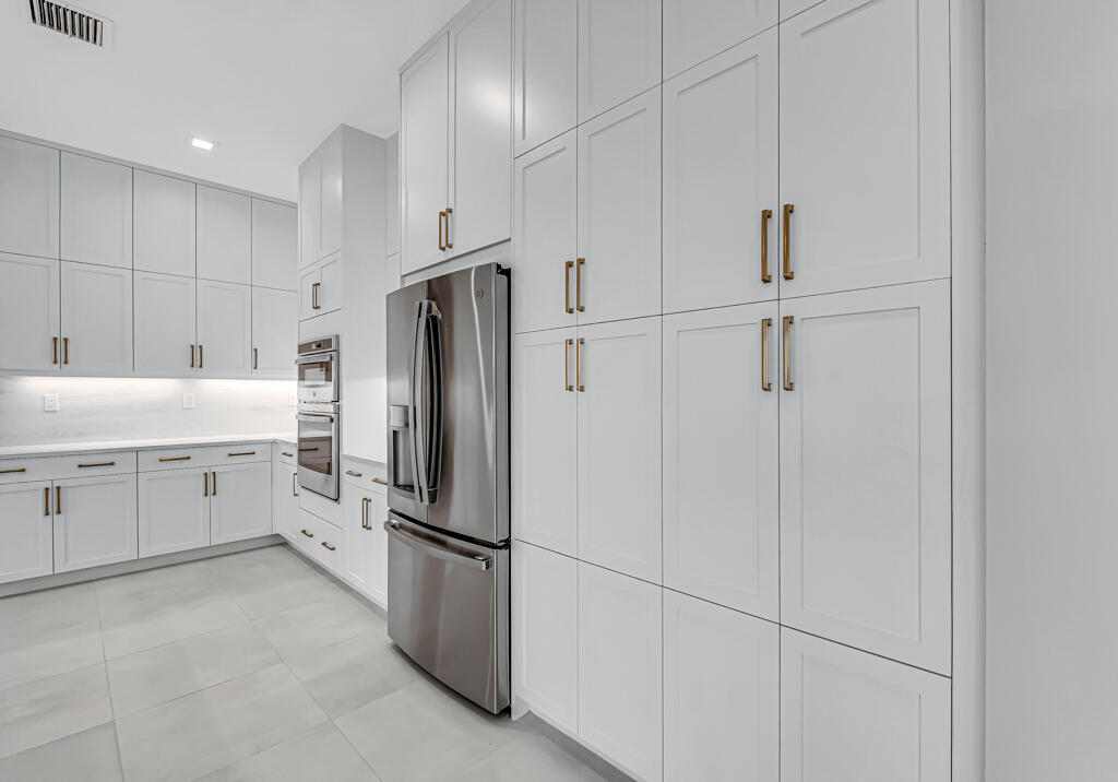 10018 SKYLOFT Street