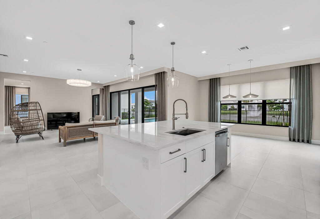10018 SKYLOFT Street